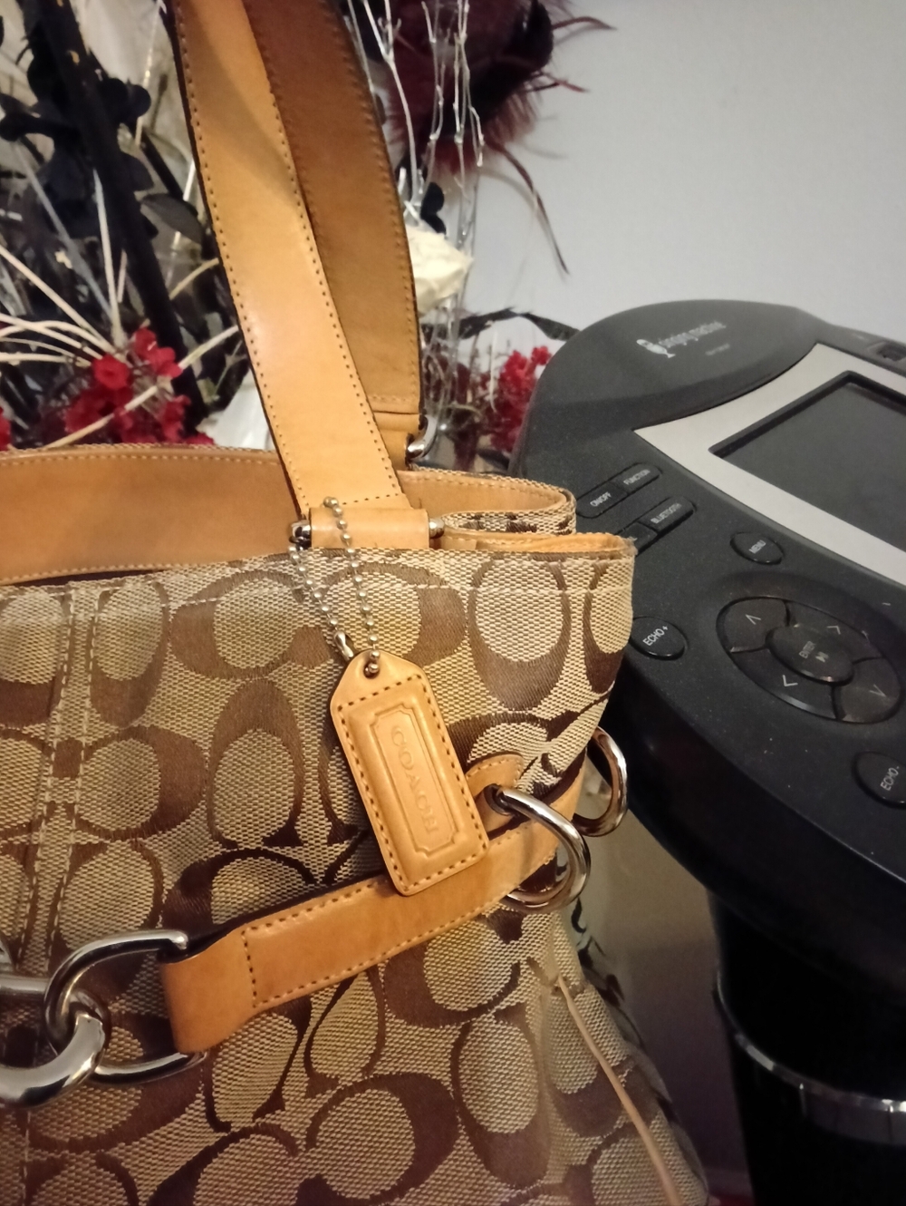 #V5 Coach Hampton VINTAGE Tan/Khaki Sign. Canvas Belted Tote Creed- E04M-6352 - Picture 5 of 16
